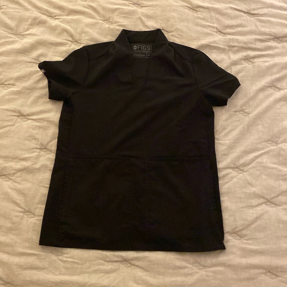 XS Figs scrub top